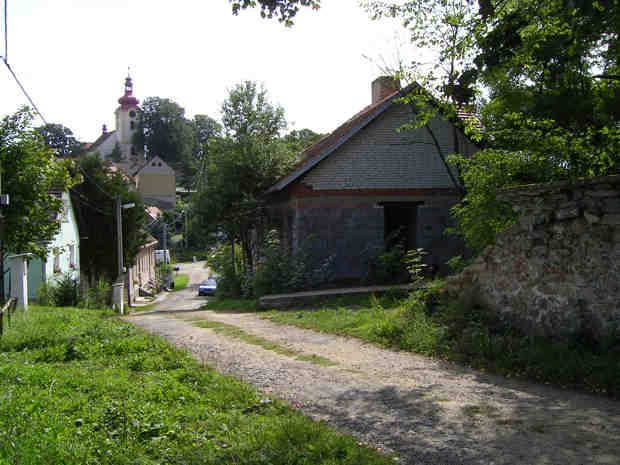Chlum: nedostavěná restaurace "Pivovar" v roce 2005