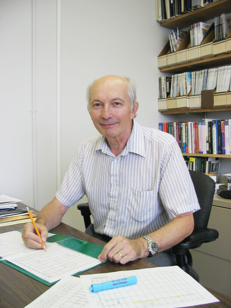 Prof. Vaclav Rajlich v pracovne, 2005